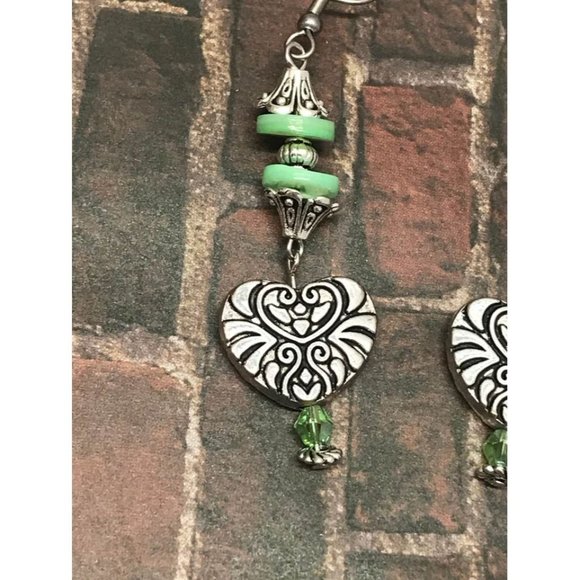 Silver Plated Heart Dyed Green Mother of Pearl - Picture 3 of 10
